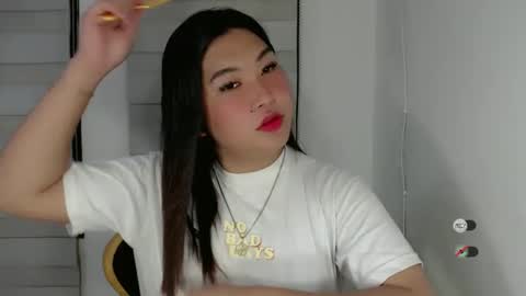 Snapshot of clairewntr_ chatting on February 22, 10:18 am CLAIRE online show from February 22, 10:18 am