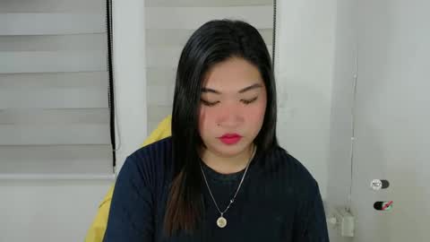 Snapshot of clairewntr_ chatting on March 12, 10:05 am CLAIRE online show from March 12, 10:05 am