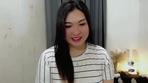 Snapshot of clairewntr_ chatting on September 27, 5:34 am CLAIRE online show from September 27, 5:34 am