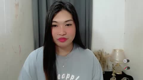 Snapshot of clairewntr_ chatting on October 11, 7:07 am CLAIRE online show from October 11, 7:07 am