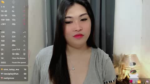 Snapshot of clairewntr_ chatting on November 1, 5:20 am CLAIRE online show from November 1, 5:20 am