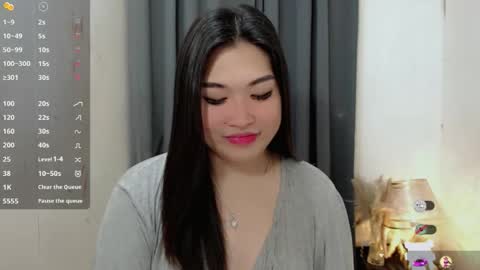 Snapshot of clairewntr_ chatting on November 2, 4:04 am CLAIRE online show from November 2, 4:04 am