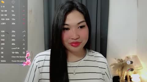 Snapshot of clairewntr_ chatting on December 2, 5:46 am CLAIRE online show from December 2, 5:46 am