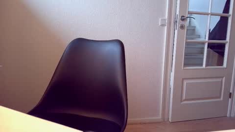 clamshive7 online show from December 21, 1:07 pm