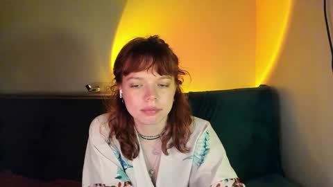 Snapshot of clancyosbourne chatting on December 11, 1:05 am Clancy online show from December 11, 1:05 am