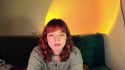Snapshot of clancyosbourne chatting on December 15, 1:24 am Clancy online show from December 15, 1:24 am