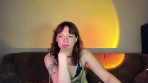 Snapshot of clancyosbourne chatting on December 28, 10:02 pm Clancy online show from December 28, 10:02 pm