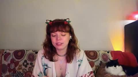 Snapshot of clancyosbourne chatting on December 30, 8:25 pm Clancy online show from December 30, 8:25 pm