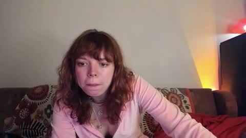 Snapshot of clancyosbourne chatting on January 19, 12:06 am Clancy online show from January 19, 12:06 am