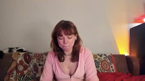 Snapshot of clancyosbourne chatting on January 19, 11:00 pm Clancy online show from January 19, 11:00 pm