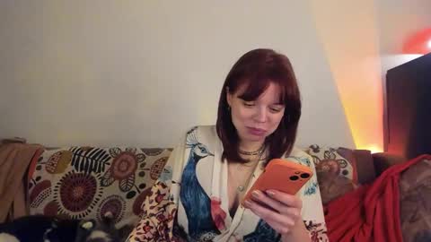 Snapshot of clancyosbourne chatting on January 24, 1:45 am Clancy online show from January 24, 1:45 am