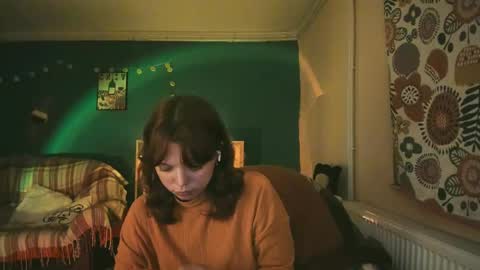 Snapshot of clancyosbourne chatting on March 4, 8:38 pm Clancy online show from March 4, 8:38 pm