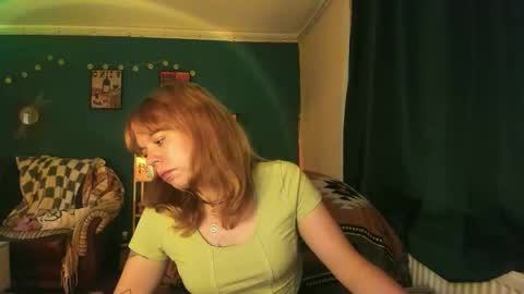 Snapshot of clancyosbourne chatting on September 13, 6:18 pm Clancy online show from September 13, 6:18 pm