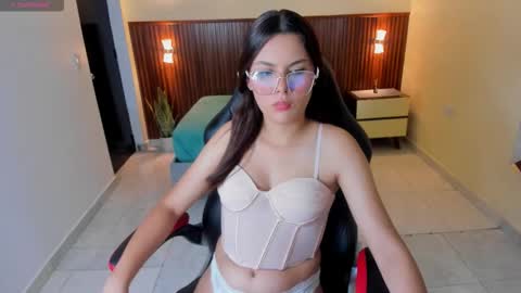 C L A R A  online show from February 19, 7:21 pm