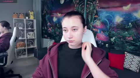 clarabenson online show from September 14, 6:07 pm