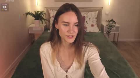 Snapshot of clare_ff chatting on September 19, 1:23 pm Claire online show from September 19, 1:23 pm