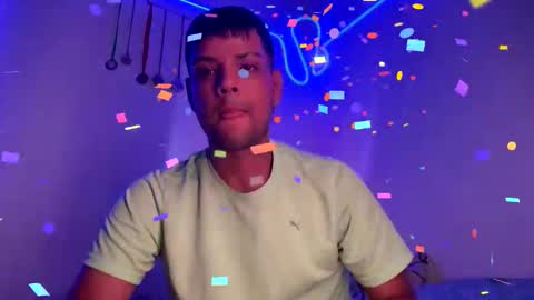 Snapshot of clarentz_baileys chatting on November 26, 11:06 pm Clarentz bby online show from November 26, 11:06 pm