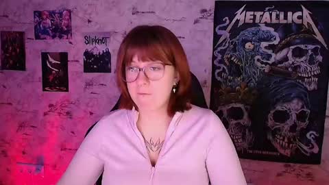 Clarissa online show from April 30, 3:51 pm