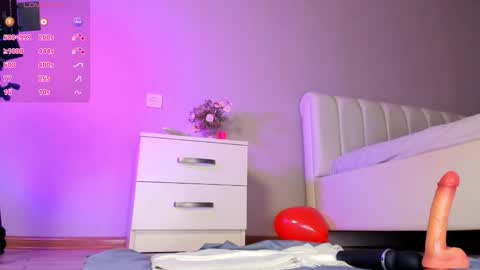 Yumi online show from December 19, 3:52 pm