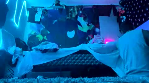 Snapshot of clarkshammer95 chatting on October 26, 4:02 pm clarkshammer95 online show from October 26, 4:02 pm