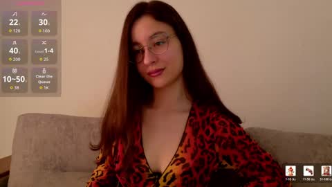Snapshot of classy____ chatting on May 10, 11:15 am Cassy Classy online show from May 10, 11:15 am