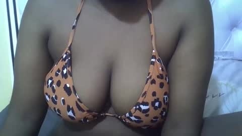 Snapshot of classy_zoey chatting on October 8, 8:12 am classy_zoey online show from October 8, 8:12 am