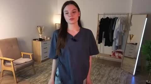 Lei your Angel online show from February 9, 1:09 am