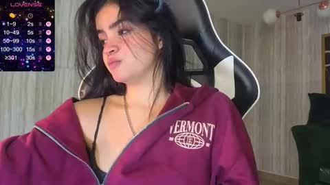 Clementine online show from November 23, 1:22 pm