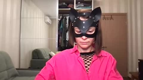 Snapshot of cleo_catra chatting on September 27, 2:11 pm cleo_catra online show from September 27, 2:11 pm