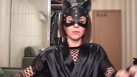 Snapshot of cleo_catra chatting on September 28, 5:07 pm cleo_catra online show from September 28, 5:07 pm