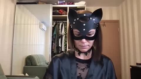 Snapshot of cleo_catra chatting on October 5, 12:36 pm cleo_catra online show from October 5, 12:36 pm