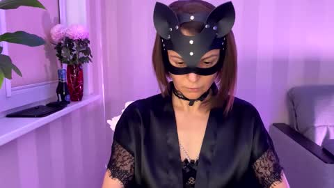 Snapshot of cleo_catra chatting on November 17, 5:08 pm cleo_catra online show from November 17, 5:08 pm