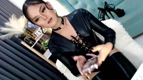 Snapshot of cleofex chatting on February 11, 5:47 am Cleo online show from February 11, 5:47 am