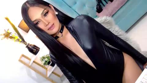 Snapshot of cleofex chatting on October 7, 5:48 am Cleo online show from October 7, 5:48 am