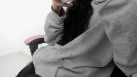 Snapshot of cleosexxx chatting on September 18, 6:54 pm cleo y maikol online show from September 18, 6:54 pm