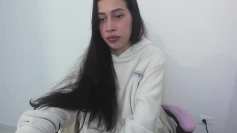 Snapshot of cleosexxx chatting on September 24, 3:21 am cleo y maikol online show from September 24, 3:21 am