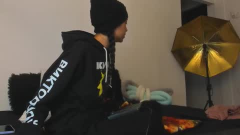 Snapshot of cleosexxx chatting on October 19, 9:43 am cleo y maikol online show from October 19, 9:43 am