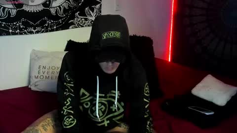 Snapshot of cleosexxx chatting on November 10, 2:10 am cleo y maikol online show from November 10, 2:10 am