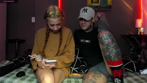 cleo y maikol online show from March 7, 8:22 am