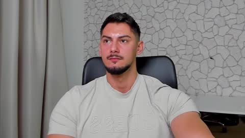 Snapshot of clintmasterss chatting on November 7, 5:29 am ClintMasterss online show from November 7, 5:29 am