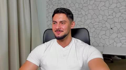 Snapshot of clintmasterss chatting on November 16, 5:02 am ClintMasterss online show from November 16, 5:02 am