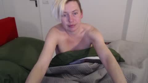 Syl  online show from February 7, 9:16 am