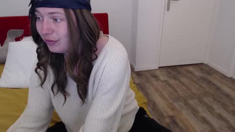 Syl  online show from February 26, 8:48 am