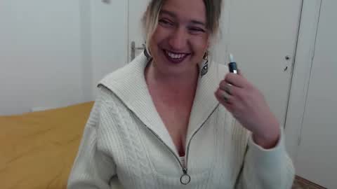 Syl  online show from November 10, 8:57 am