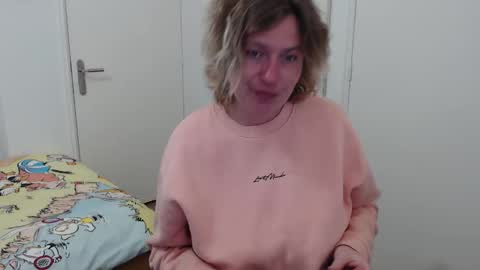 Snapshot of clittytastic chatting on February 26, 8:24 am Syl online show from February 26, 8:24 am