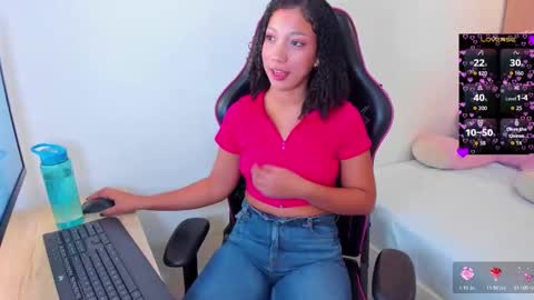 Snapshot of cloe_555 chatting on November 13, 6:40 pm Cloe 555 online show from November 13, 6:40 pm