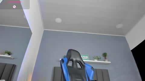 CHARLOTTE online show from October 11, 2:55 am