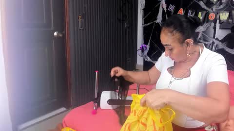 CLOE online show from November 2, 11:23 am