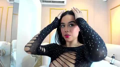 Snapshot of cloehap chatting on February 6, 12:16 pm Cloe online show from February 6, 12:16 pm