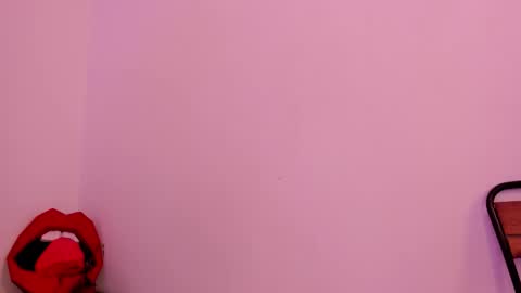 Snapshot of cloehonney chatting on November 25, 5:13 pm cloe online show from November 25, 5:13 pm